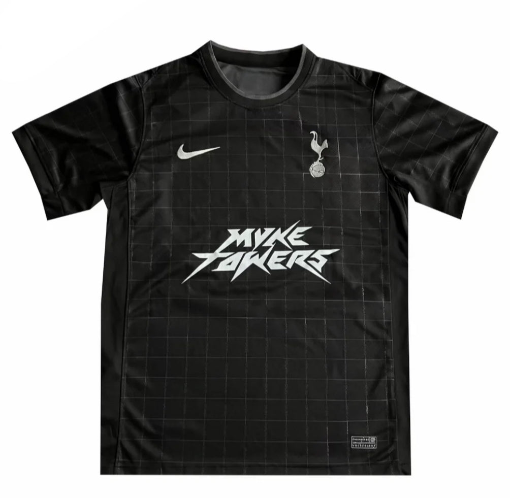 Camiseta Tottenham x Myke Towers