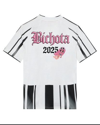 Camiseta Juventus x Karol G