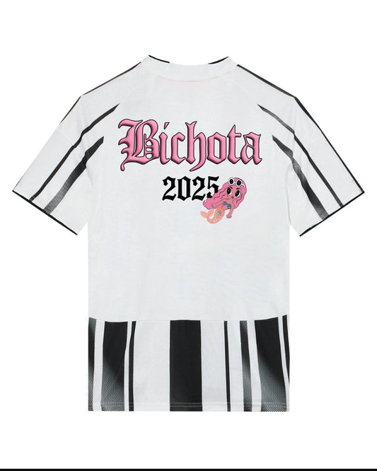 Camiseta Juventus x Karol G