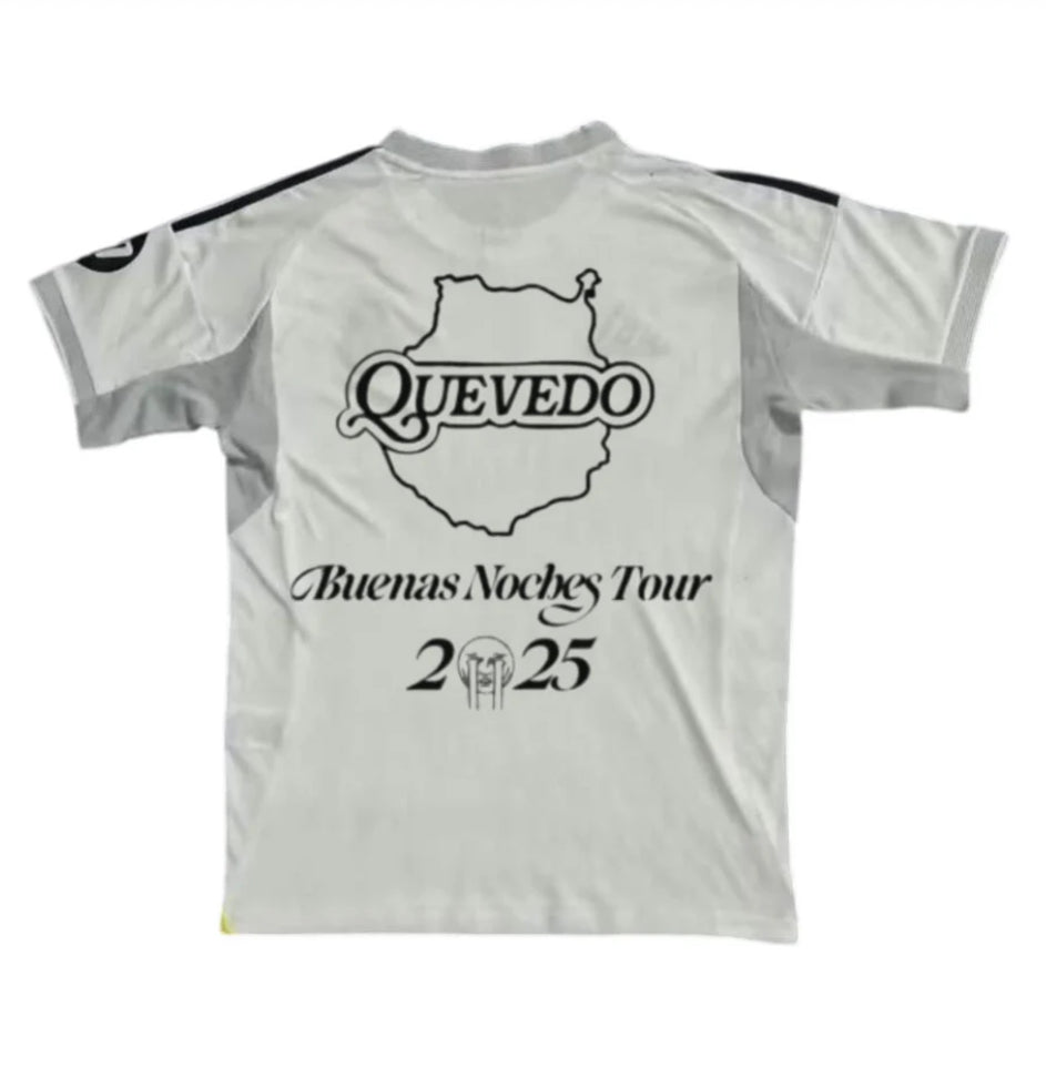 Camiseta Real Madrid x Quevedo